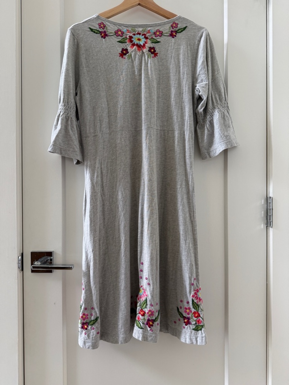 Johnny Was Y2K Retro Boho Grey Embroidered Floral Baby Doll Y2K Dress Size M - Picture 2 of 9